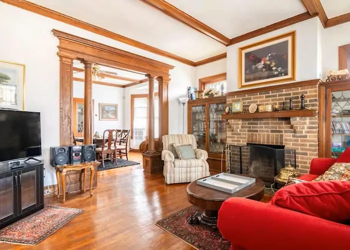 Cozy Cape Cod Bungalow King Queen Wd Full Kitchen Wifi Desk